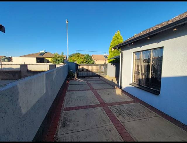 3 BEDROOM PROPERTY TO RENT IN SOSHANGUVE EAST